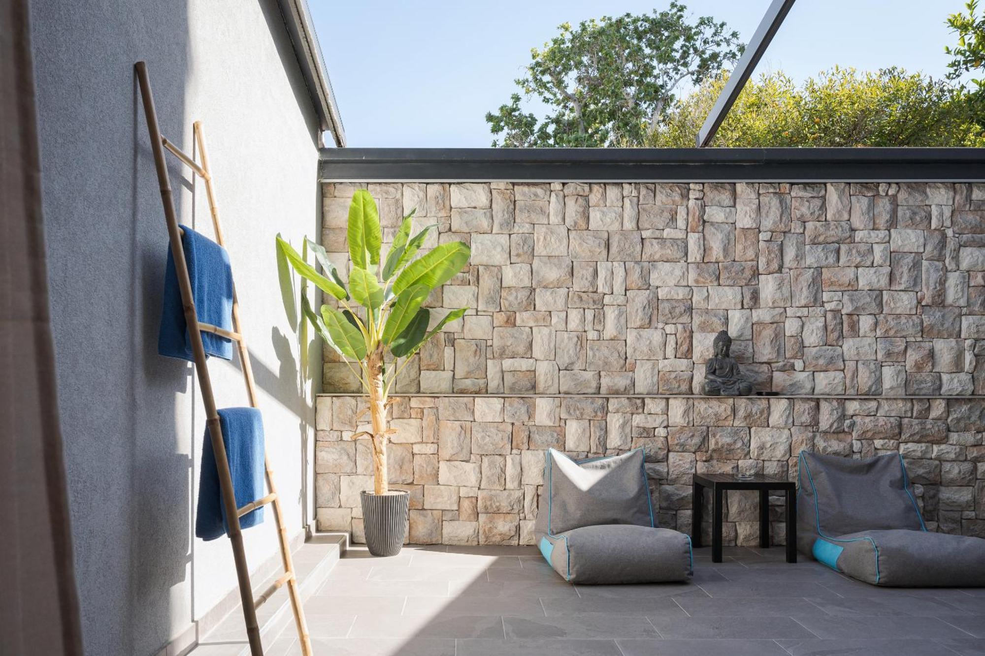 Sette Suites & Rooms - Adults Only Xylokastro Exterior photo